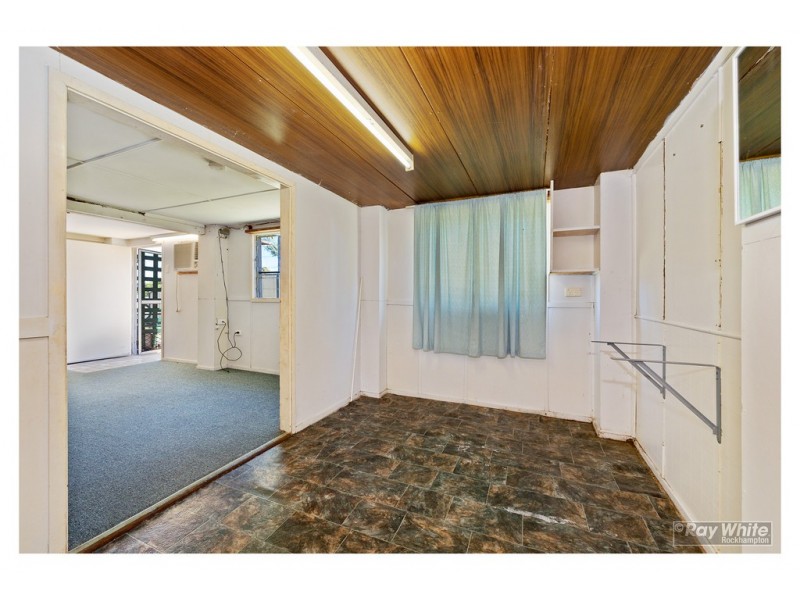 17 Cowap Street, Park Avenue QLD 4701