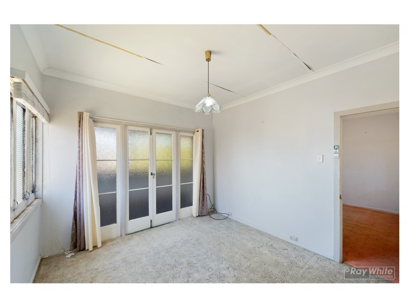 17 Cowap Street, Park Avenue QLD 4701