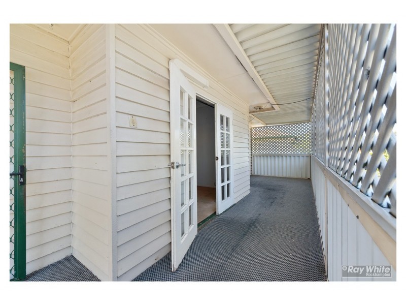 17 Cowap Street, Park Avenue QLD 4701