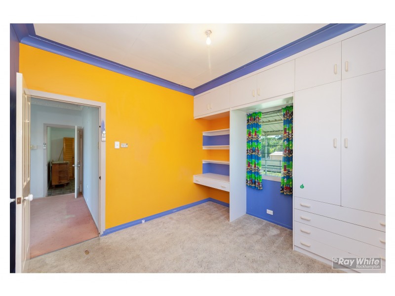 17 Cowap Street, Park Avenue QLD 4701