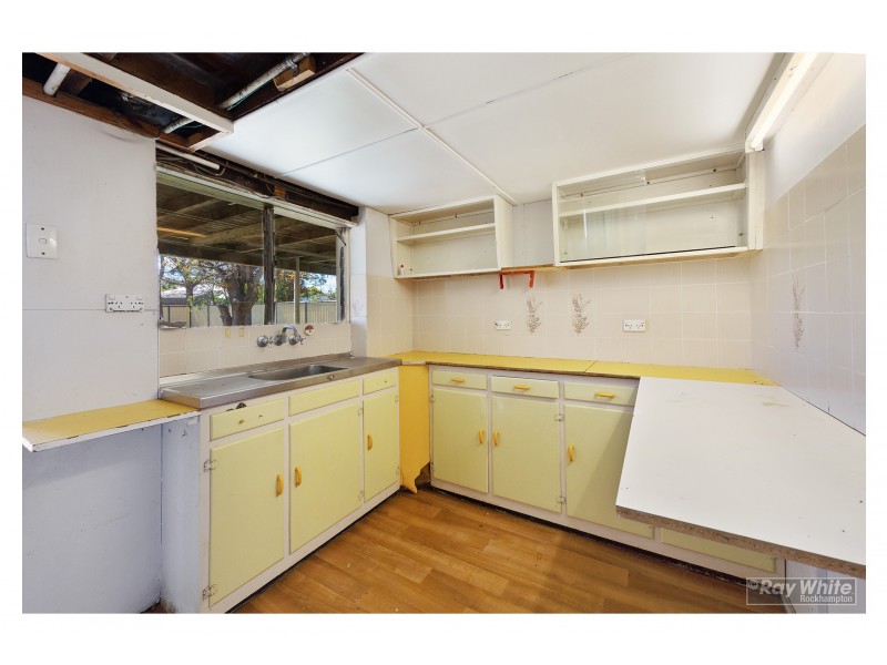 17 Cowap Street, Park Avenue QLD 4701