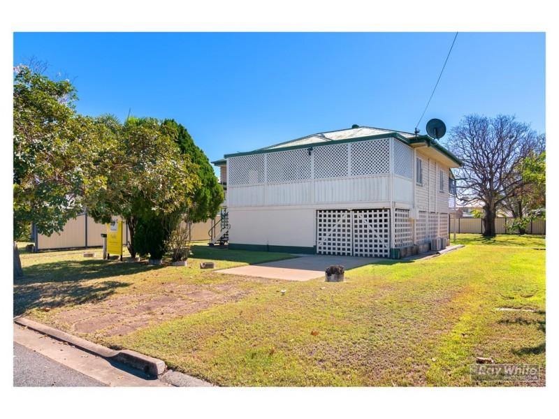 17 Cowap Street, Park Avenue QLD 4701