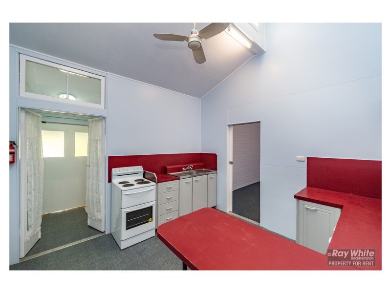 1/352 Lakes Creek Road, Koongal QLD 4701