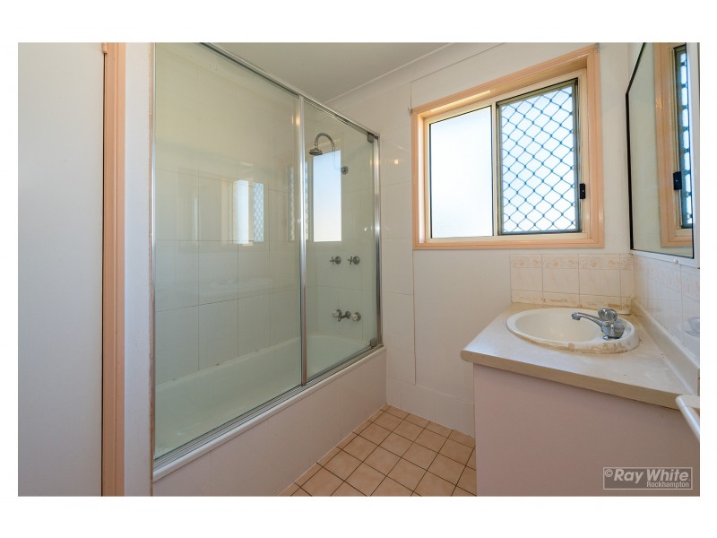 7 Deakin Close, Gracemere QLD 4702