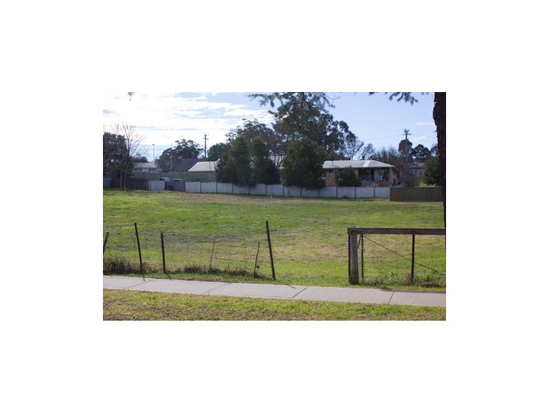 21 Campbell Street, Coolah NSW 2843