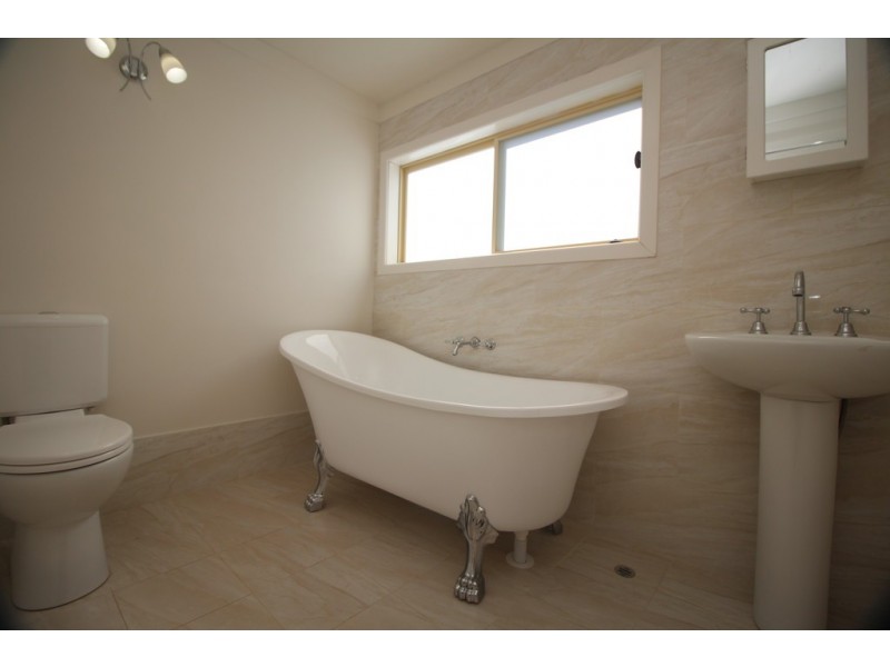 54 Kamilaroi Road, Gunnedah NSW 2380