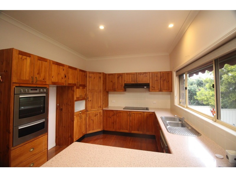 11 Hillcrest Road, Gunnedah NSW 2380