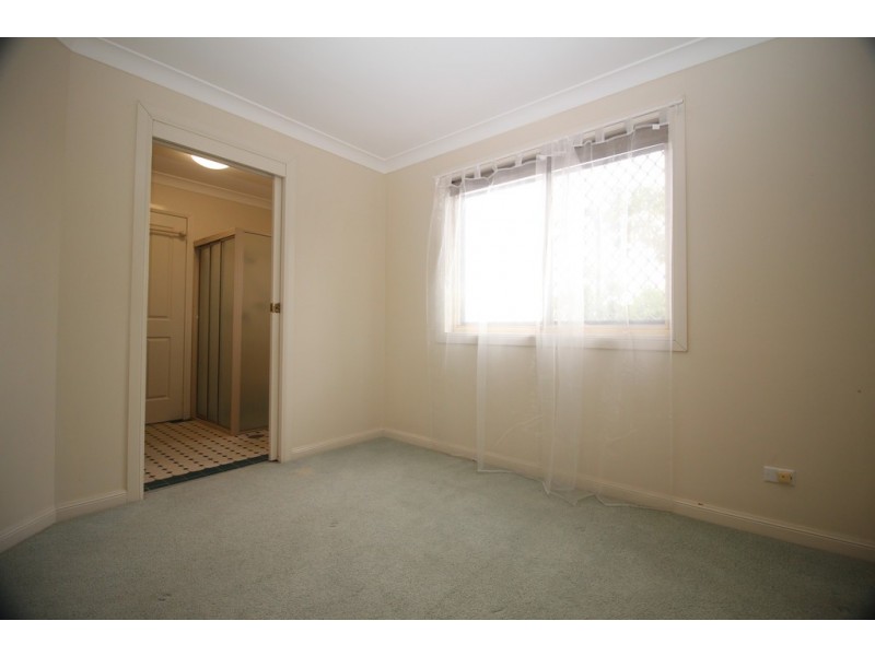 11 Hillcrest Road, Gunnedah NSW 2380