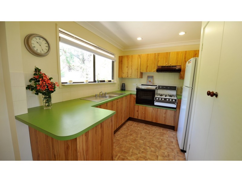 27 Ross Road, Gunnedah NSW 2380