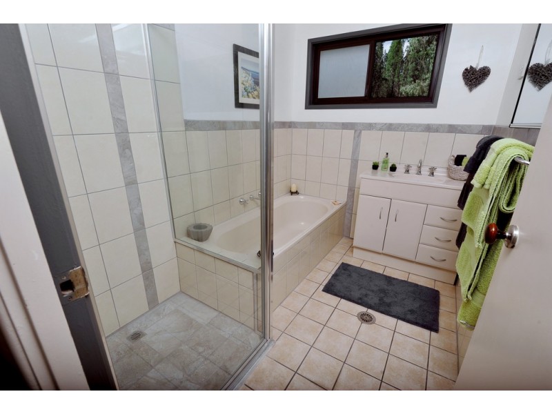 27 Ross Road, Gunnedah NSW 2380