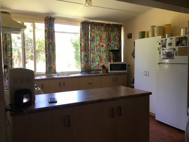 1 McLean Street, Coolah NSW 2843