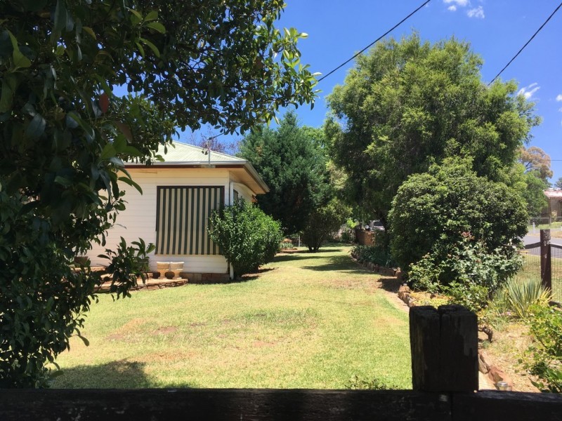1 McLean Street, Coolah NSW 2843
