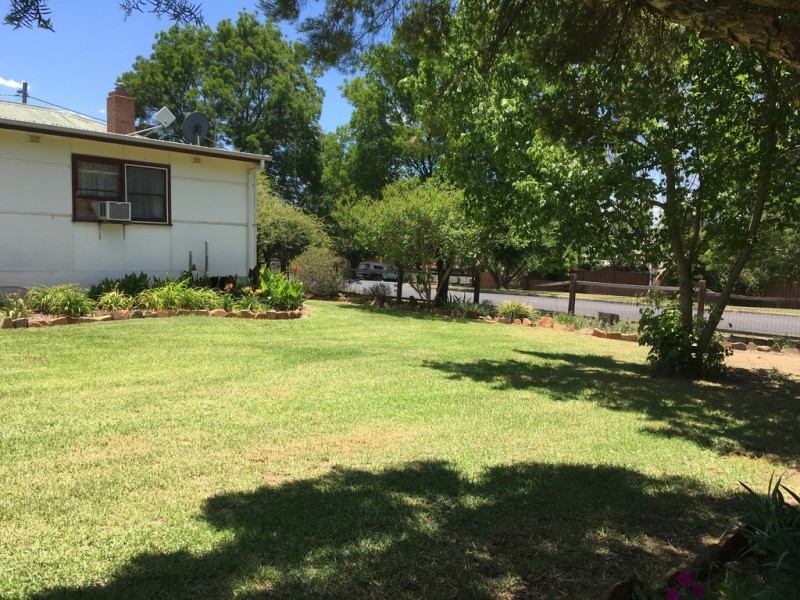 1 McLean Street, Coolah NSW 2843