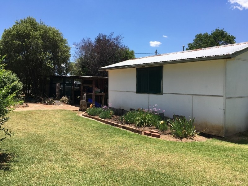 1 McLean Street, Coolah NSW 2843