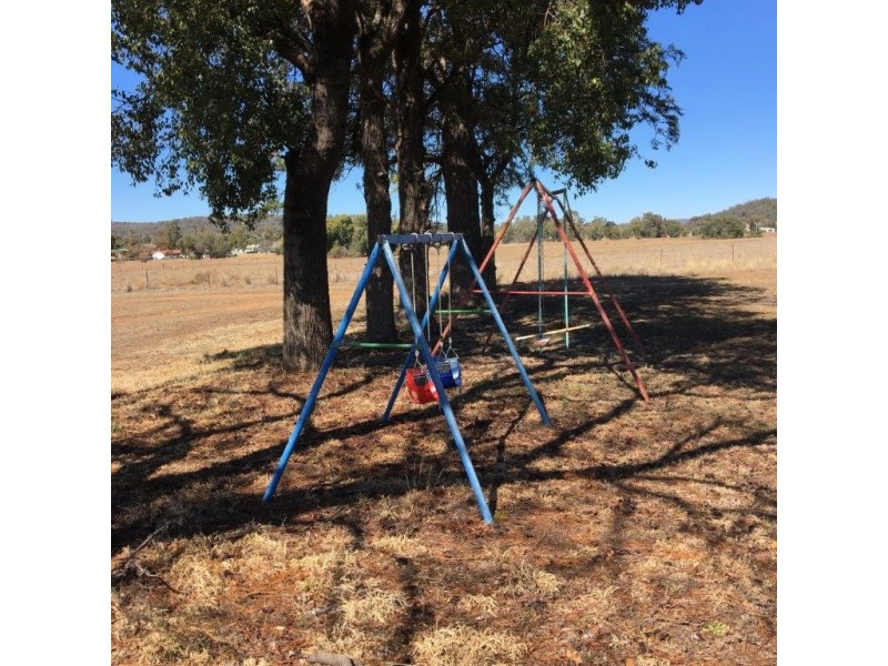 37 Alford Road, Gunnedah NSW 2380