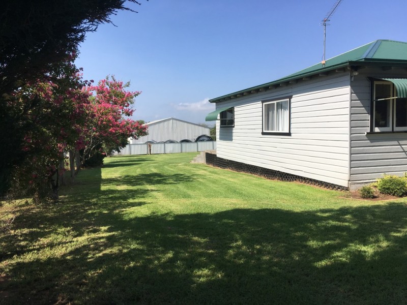 16 Goddard Street, Coolah NSW 2843