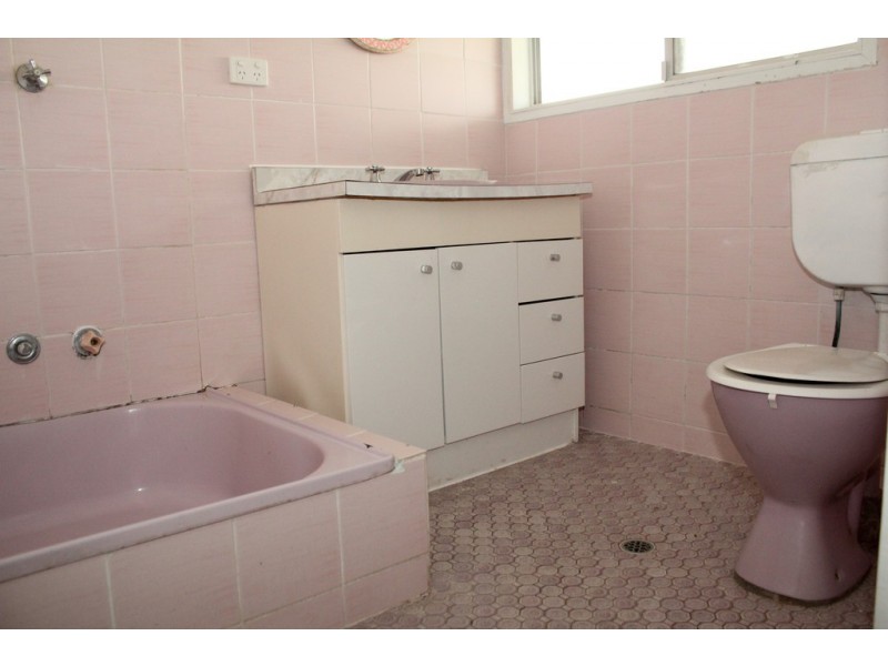 17 Campbell Street, Coolah NSW 2843