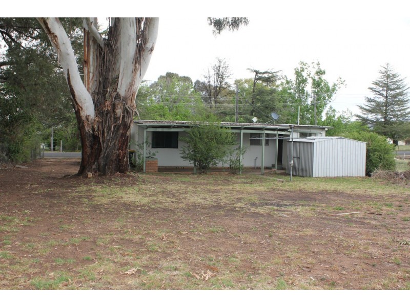 17 Campbell Street, Coolah NSW 2843