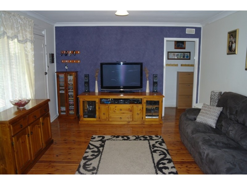 69 High St, Gunnedah NSW 2380