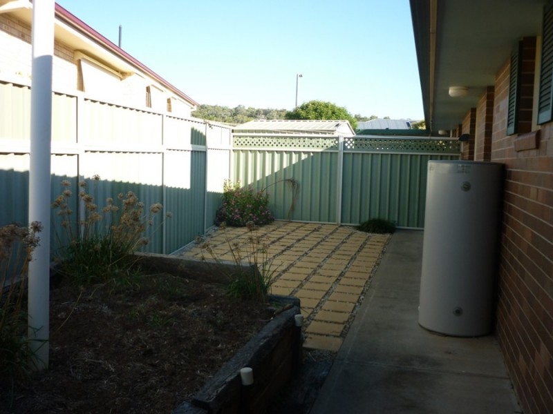 1/14 Hinton Drive, Gunnedah NSW 2380