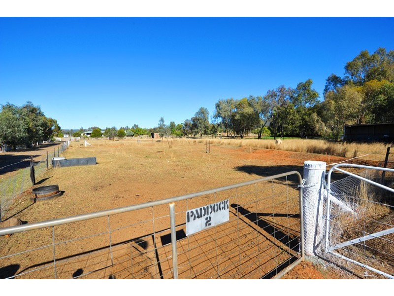 28 Carlyon Avenue, Gunnedah NSW 2380