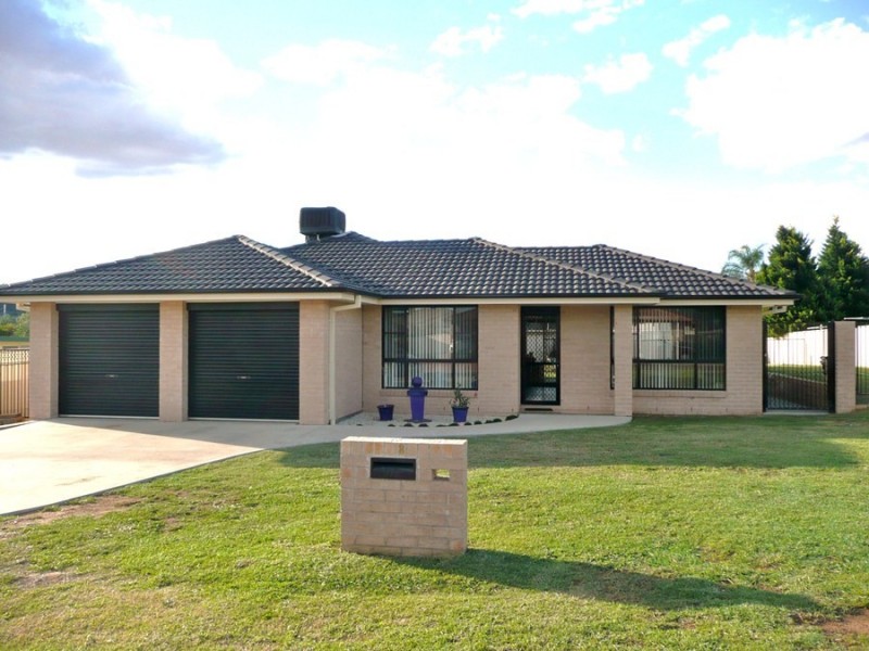 8 Banksia Pl, Gunnedah NSW 2380