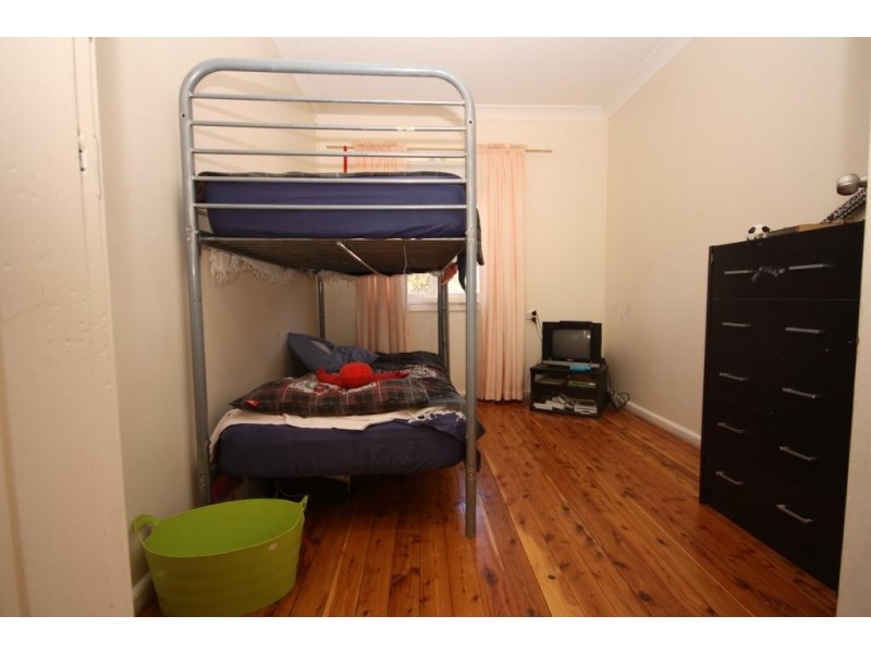 4 John Gray Avenue, Wee Waa NSW 2388