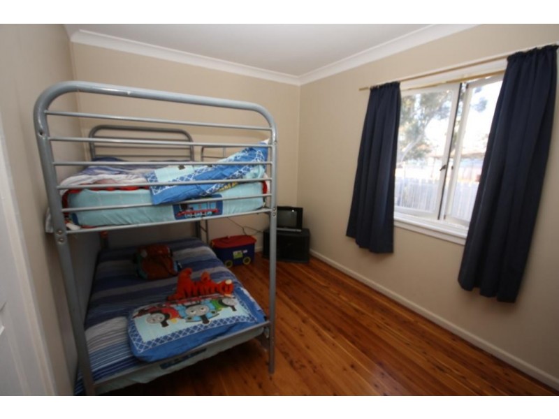 4 John Gray Avenue, Wee Waa NSW 2388