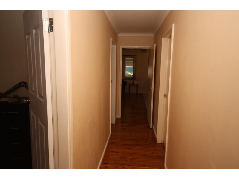 4 John Gray Avenue, Wee Waa NSW 2388