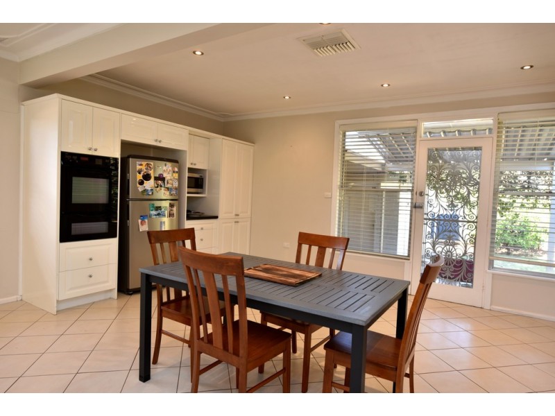 8 Bridge Street, Gunnedah NSW 2380