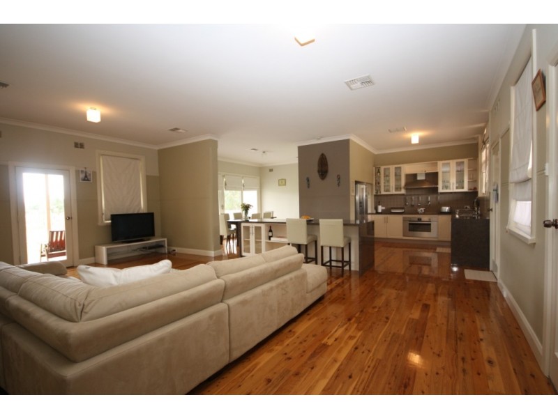 19 Mooloobar Street, Narrabri NSW 2390