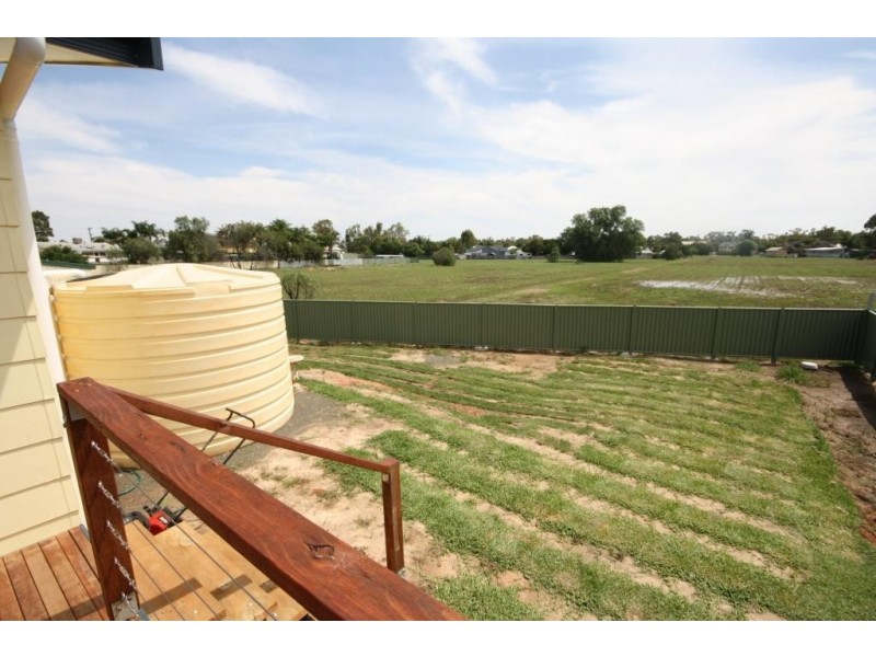 33 Dale Street, Narrabri NSW 2390