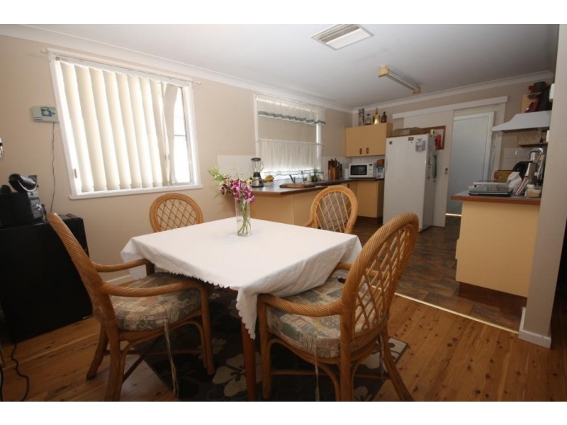 17 Haley Avenue, Narrabri NSW 2390