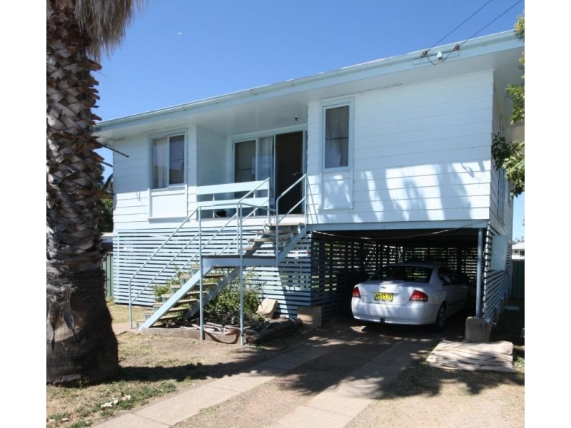 4 Milner Place, Narrabri NSW 2390