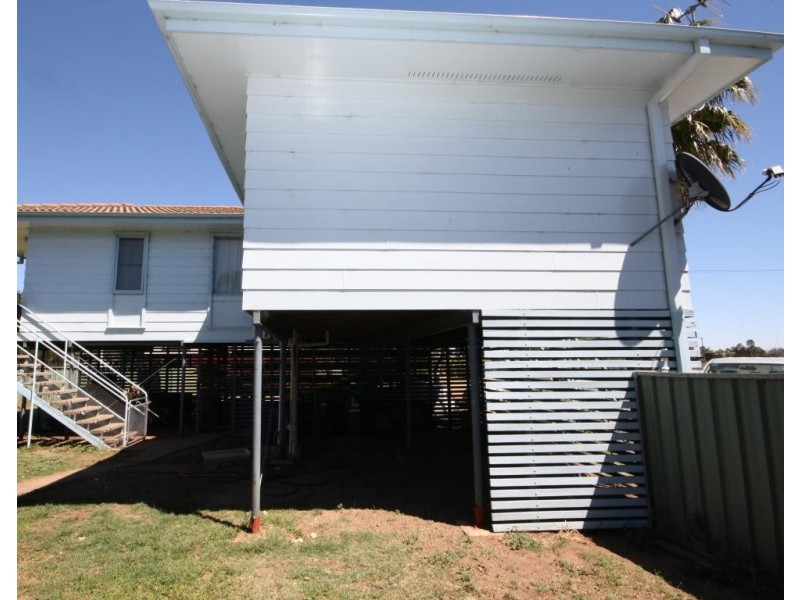 4 Milner Place, Narrabri NSW 2390