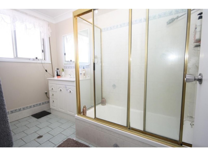 17 Haley Avenue, Narrabri NSW 2390