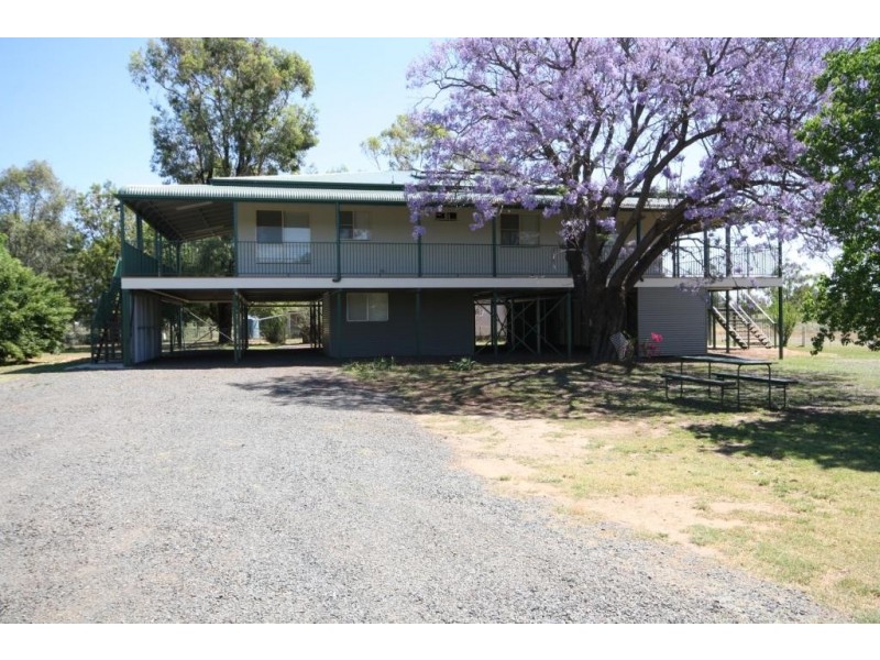 6 Peele Street, Narrabri NSW 2390