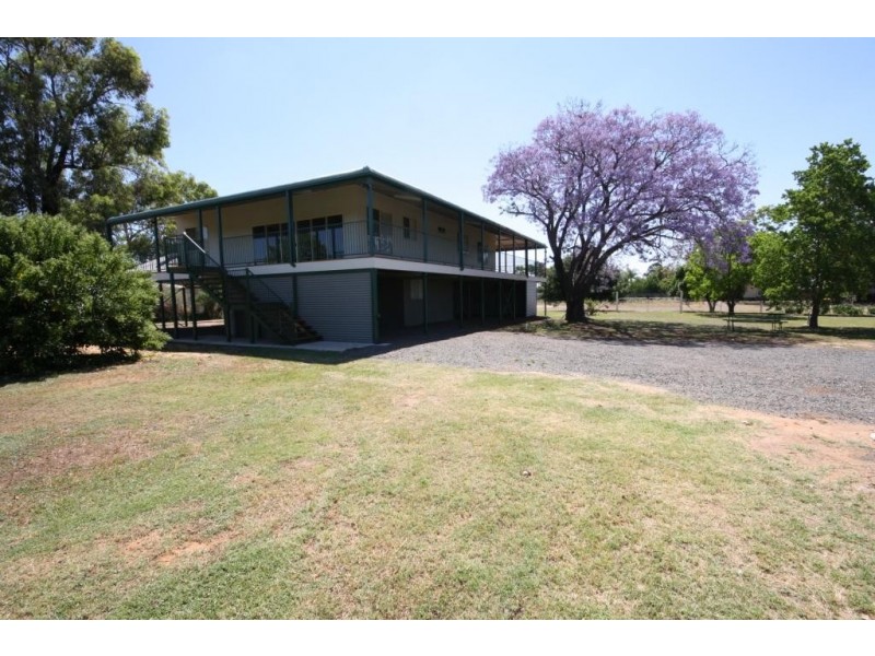 6 Peele Street, Narrabri NSW 2390