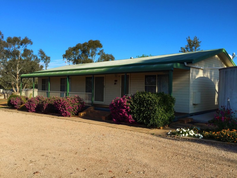 25 Carlyon Ave, Gunnedah NSW 2380