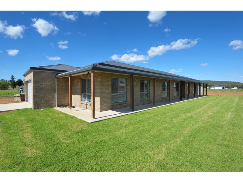 1 Harrie Rowland Drive, Gunnedah NSW 2380