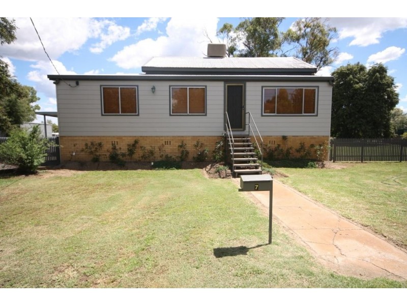 7 Gibbons Street, Narrabri NSW 2390