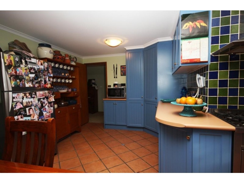 2 Lenore Crescent, Wee Waa NSW 2388