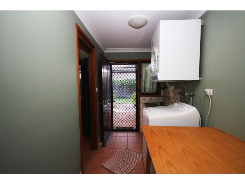 2 Lenore Crescent, Wee Waa NSW 2388