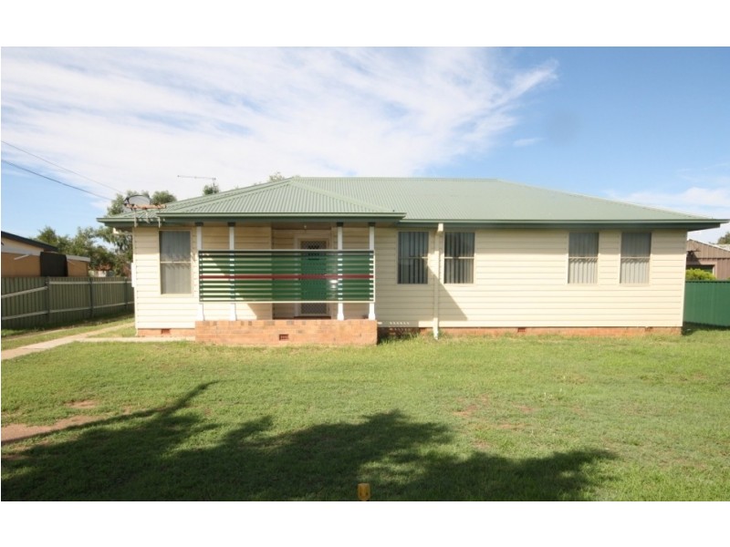 37 Ugoa Street, Narrabri NSW 2390