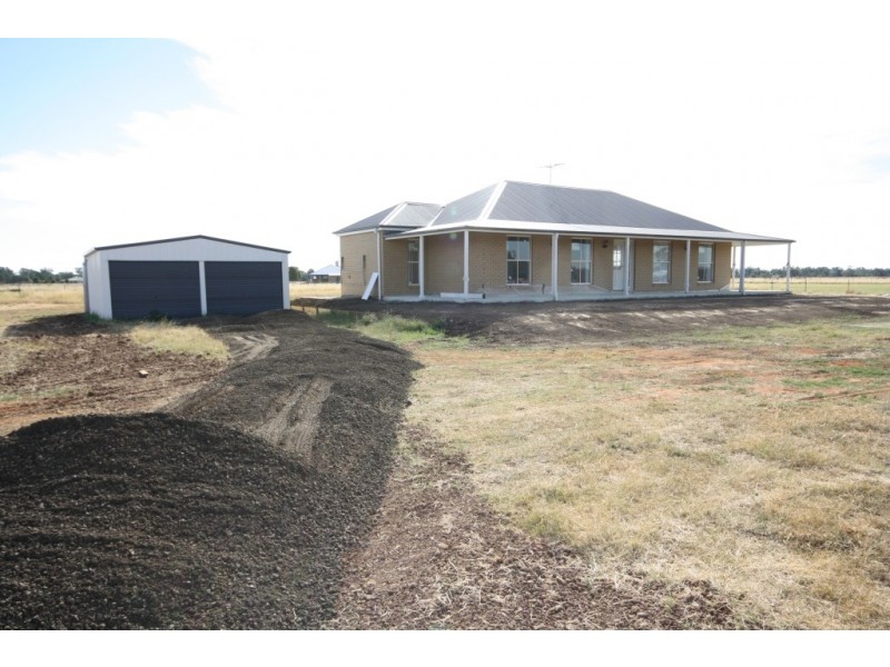 178 Riverside Drive, Narrabri NSW 2390