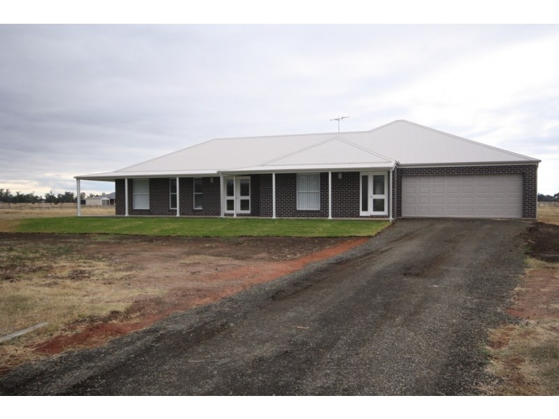 202 Riverside Drive, Narrabri NSW 2390