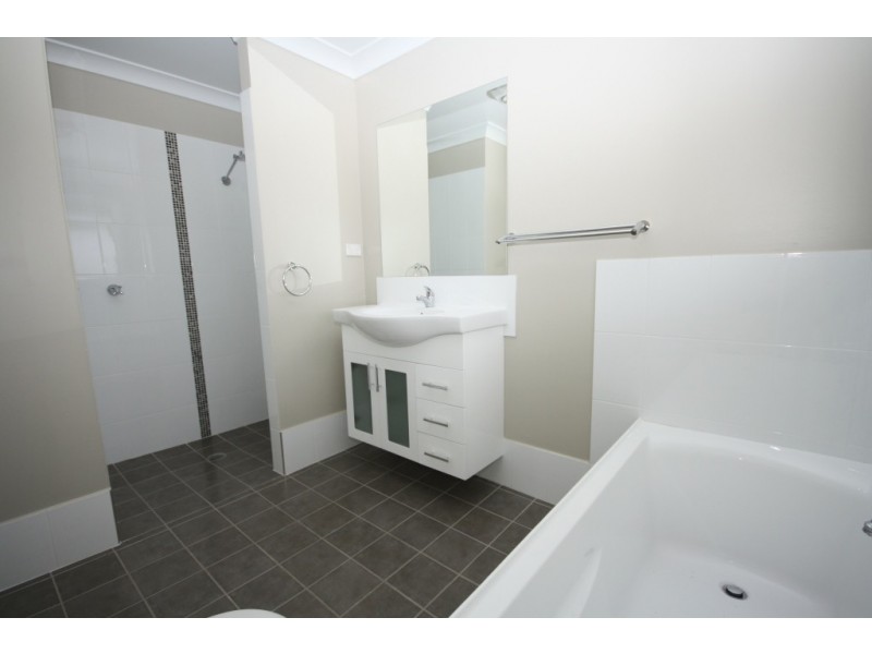 202 Riverside Drive, Narrabri NSW 2390