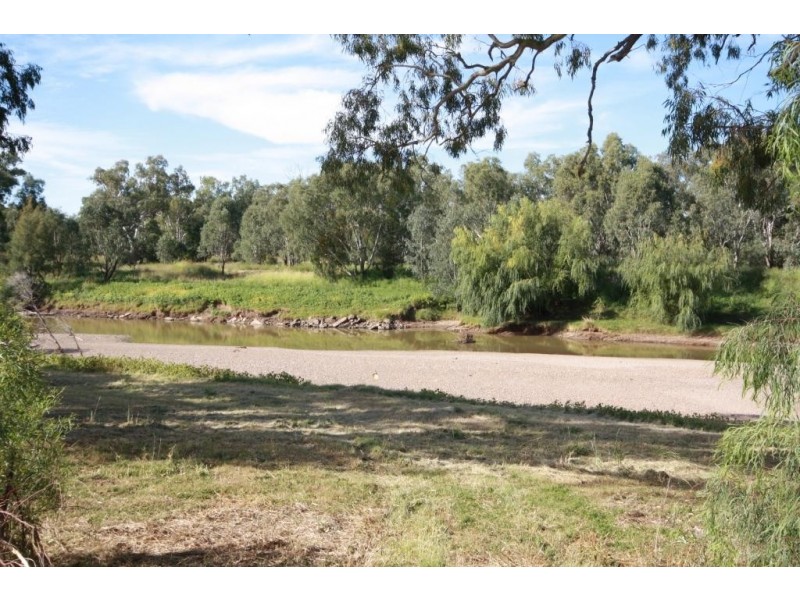49 Riverside Drive, Narrabri NSW 2390