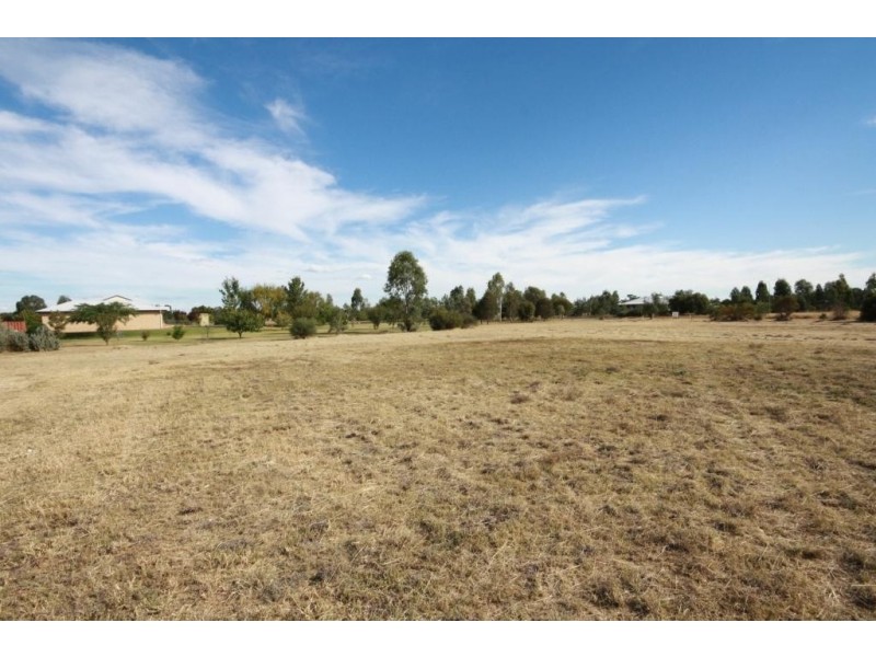 49 Riverside Drive, Narrabri NSW 2390