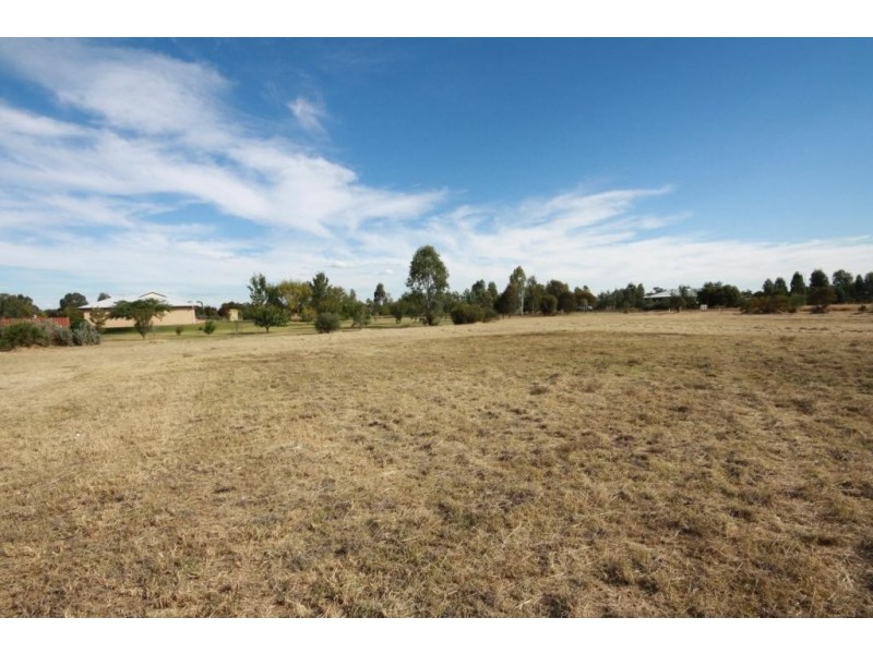 49 Riverside Drive, Narrabri NSW 2390
